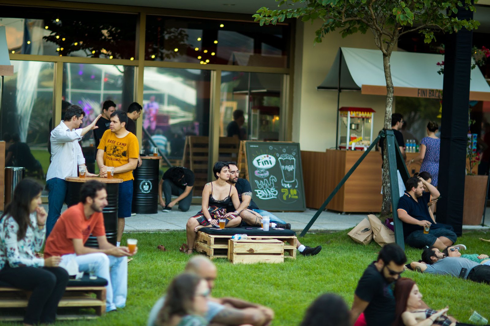 Beer & Garden traz o melhor da cerveja artesanal, música e gastronomia num ambiente ao ar livre