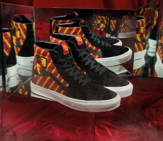 Nessa temporada, a Vans colabora com a Warner Bros. Consumer Products em uma coleção inspirada no universo de Harry Potter