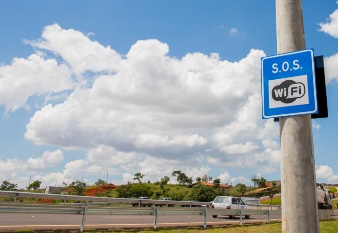 Malha rodoviária de SP equipada com wi-fi salta de 79 para 635 quilômetros