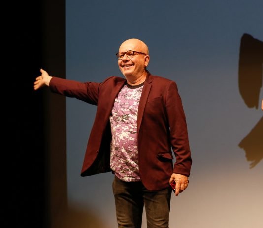 Marcelo Tas protagoniza campanha de conscientização sobre a doença, cuja taxa de cura chega a 90% dos casos quando descoberta na fase inicial