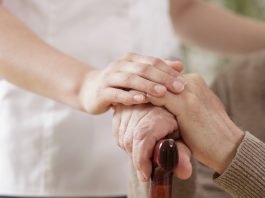 Senac Itapetininga está com inscrições abertas para curso 'Cuidador de Idoso'