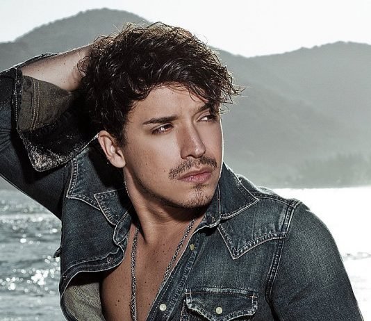 Ex-RBD Bernardo Falcone fará live neste domingo, às 16h