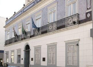 Livro sobre trajetória educacional de Itu é lançado no Museu Republicano