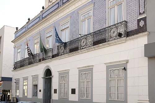 Livro sobre trajetória educacional de Itu é lançado no Museu Republicano