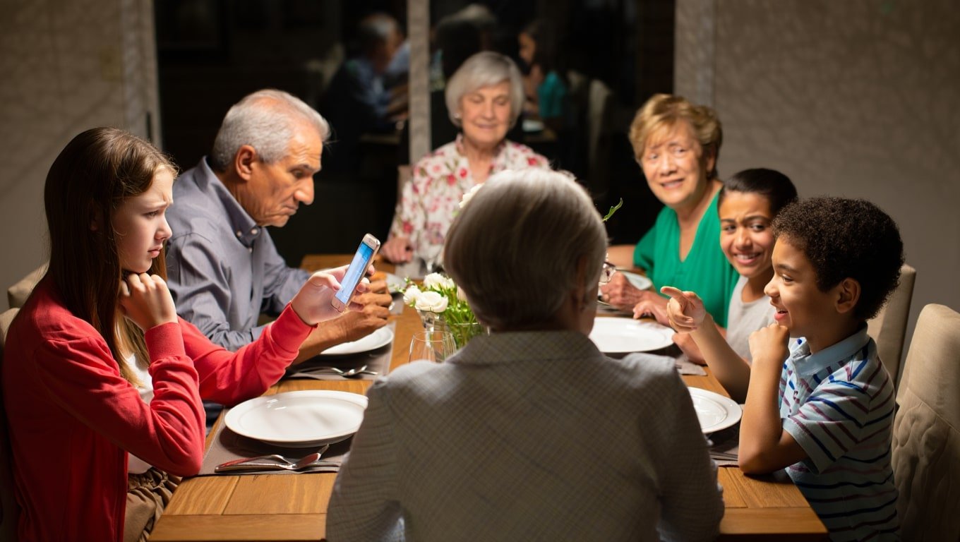 Como conviver com pessoas que acreditam frequentemente em 'fake news' - Ilustração