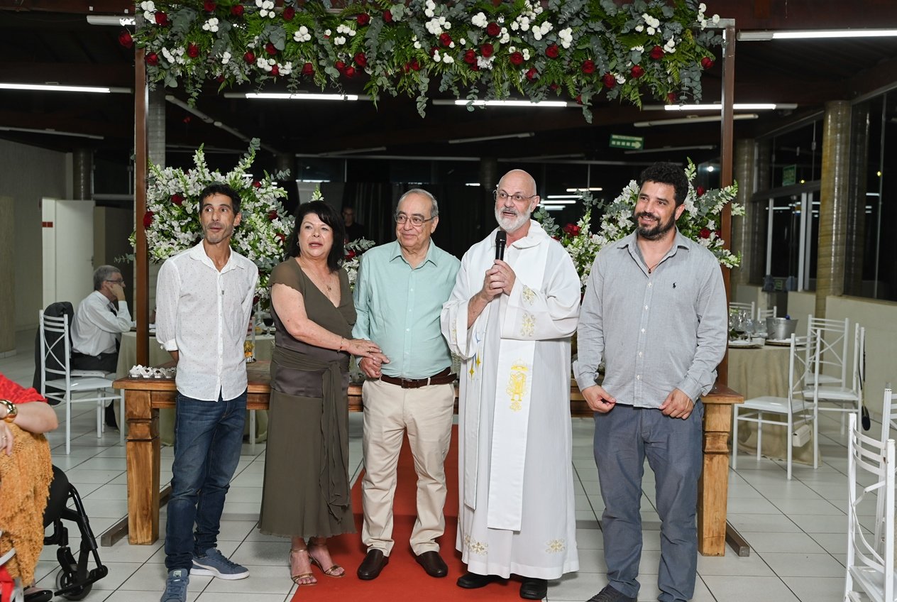 Márcia e Moacyr Campos celebram 50 anos de união (arquivo pessoal)